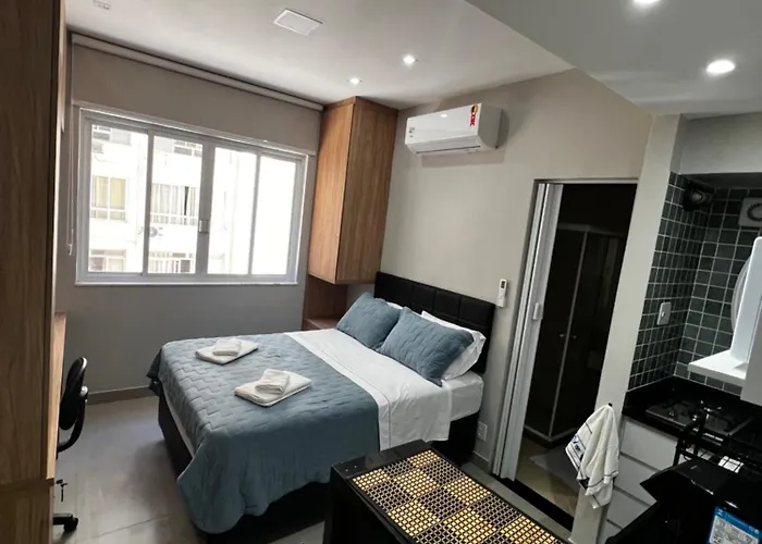 Studio For 2 People Steps From Copacabana Beach